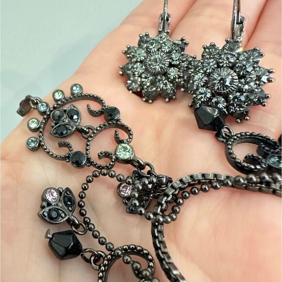 VIDA Jewels Antique Style Festoon Rhinestone Statement Necklace & Earrings - Picture 5 of 6